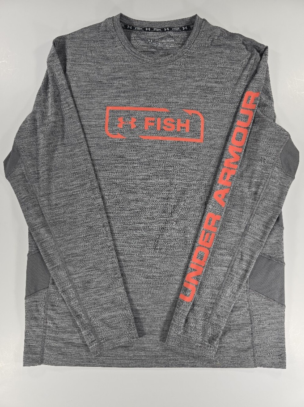 Under Armour Shirt Mens XL Gray Long Sleeve Heatgear Fish Vented Outdoors Loose